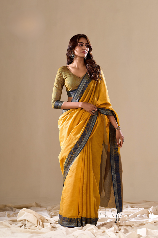 Handloom Cotton Fabric with Contrast Border - LaVante Fashion