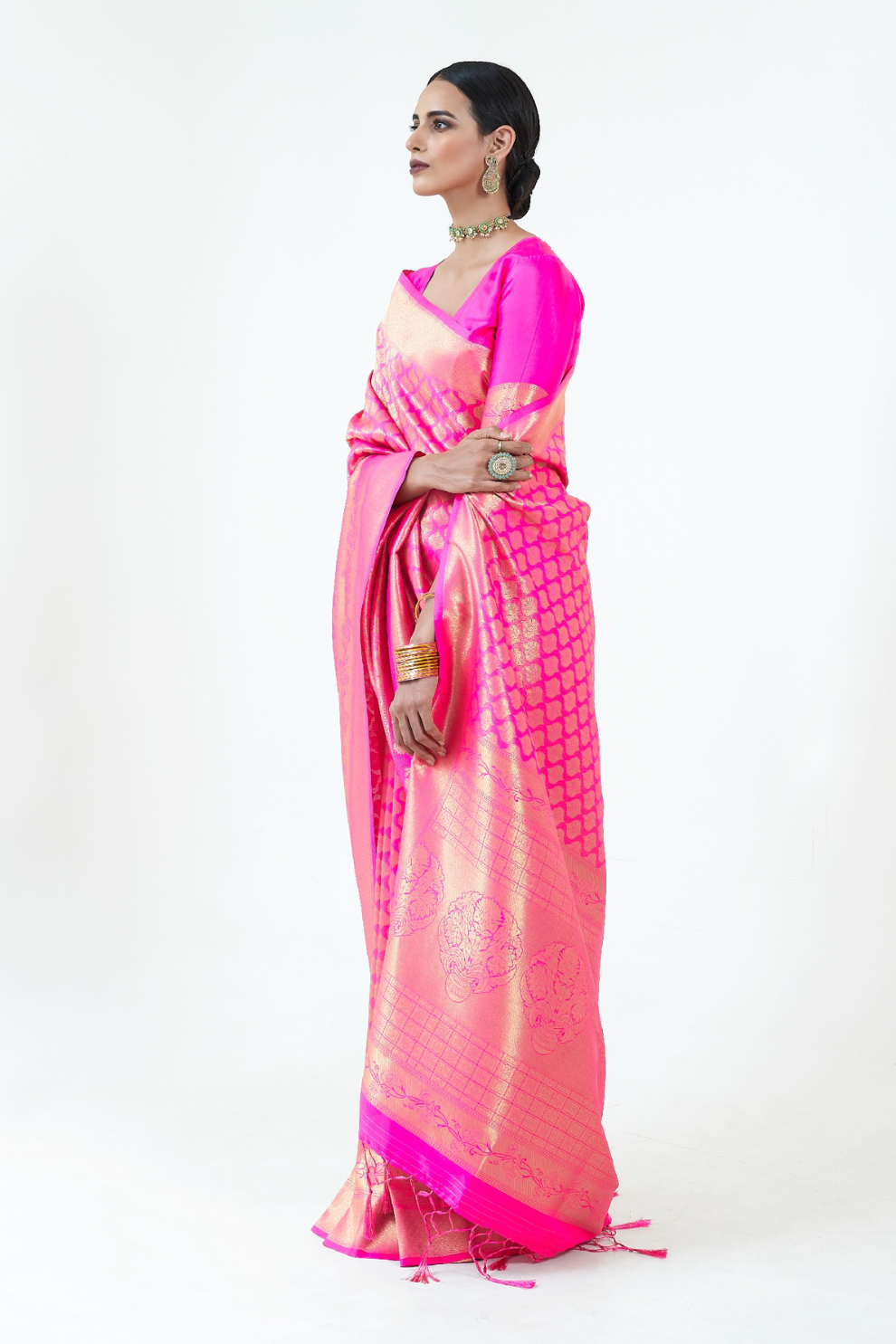Kanjivaram Silk Saree with Traditional Handloom Weaving Art