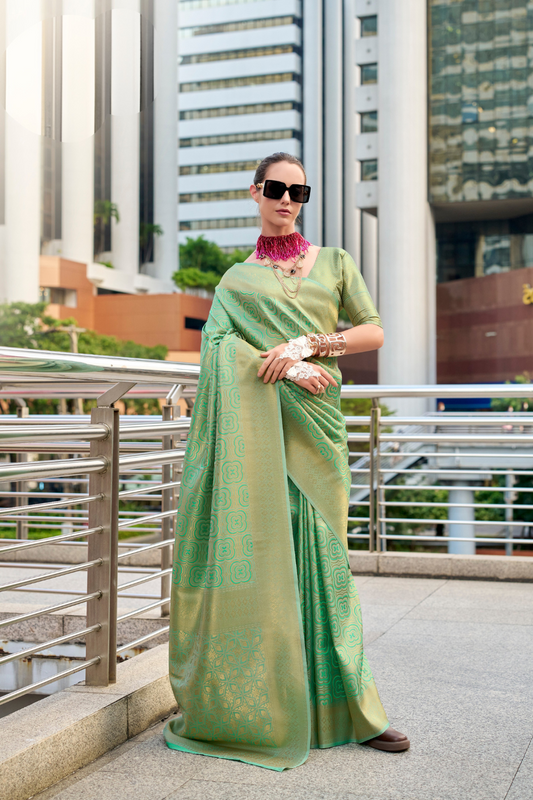 Handloom Kanchivaram Buttery Silk Saree with Rich Zari Weaving - LaVante Fashion