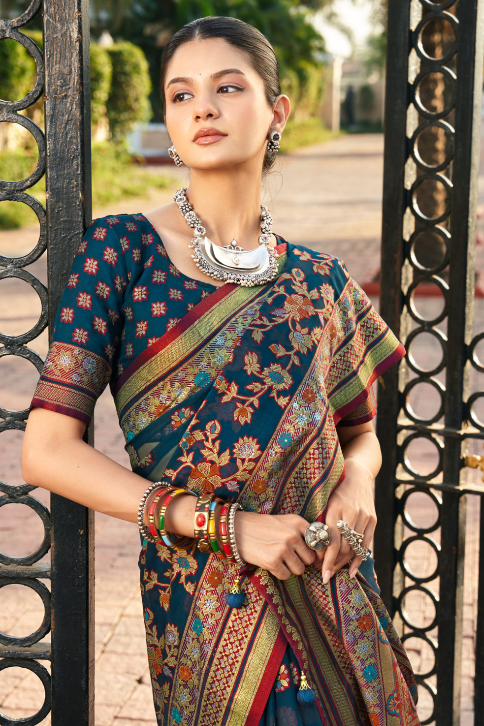 Luxury Polyester Viscose Georgette Saree with Burnout Traditional Design - LaVante Fashion