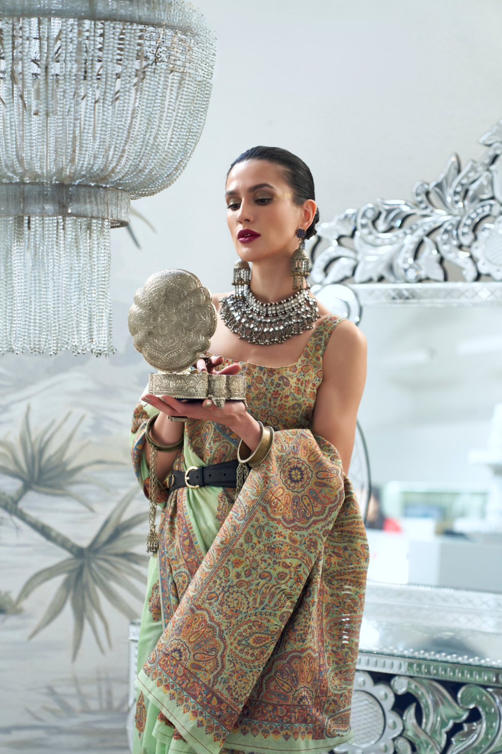 Heavy Modal Saree with Kashmiri Handloom Weaving Elegance