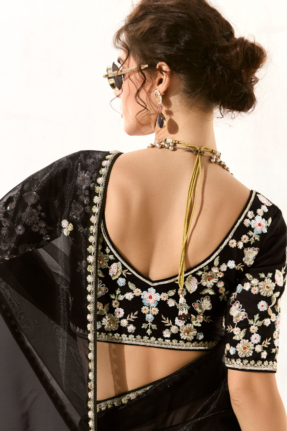 Tissue Silk Saree with Heavy Embroidered Border for Grand Occasions