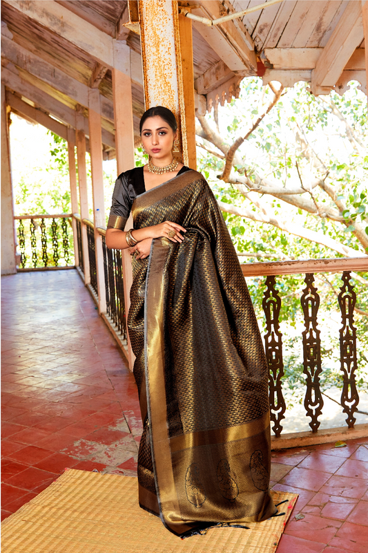 Kanjeevaram Handloom Silk Saree with Rich Traditional Weaving
