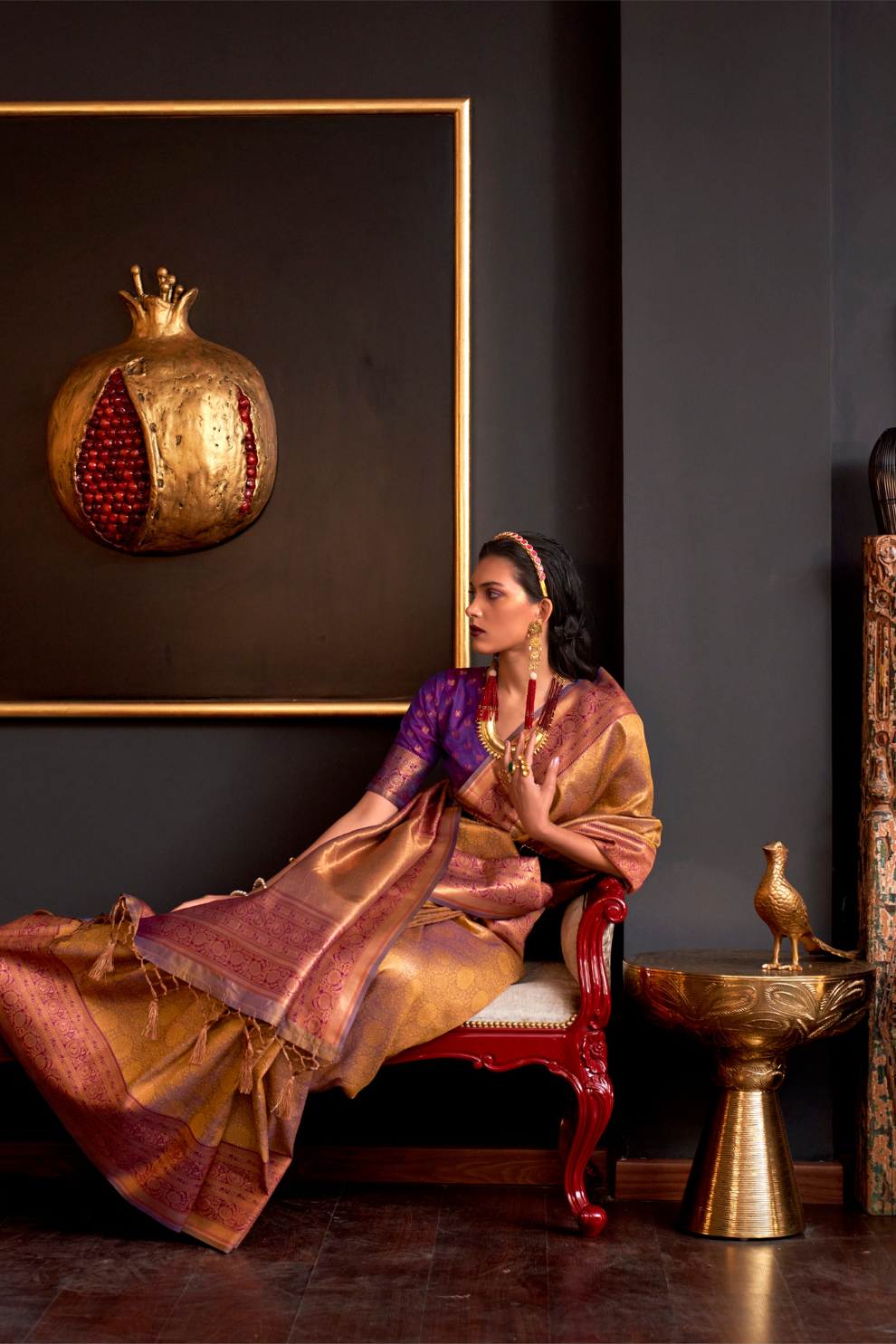 Elegant Handloom Woven Silk Saree with Classic Craftsmanship