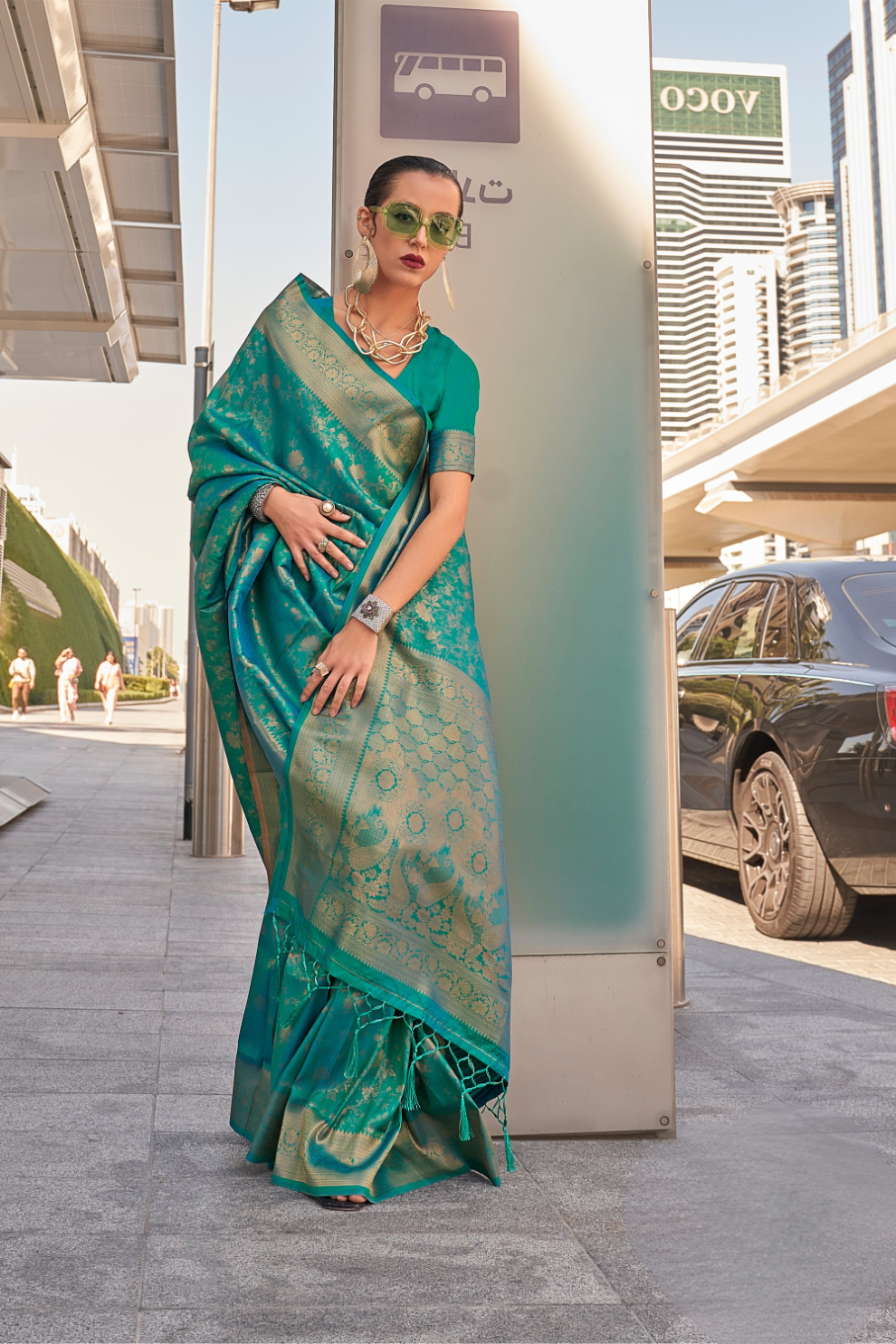 Floral Woven Zari Silk Banarasi Saree