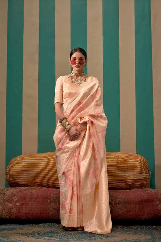 Elegant Handwoven Linen Saree with Subtle Weaving