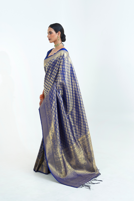Kanjivaram Silk Saree with Traditional Handloom Weaving Art