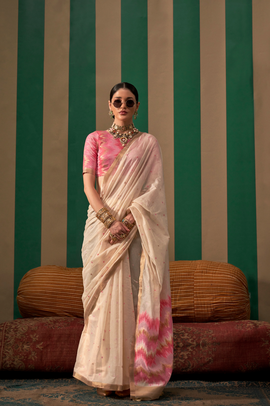 Graceful Spun Silk Saree with Handloom Weaving