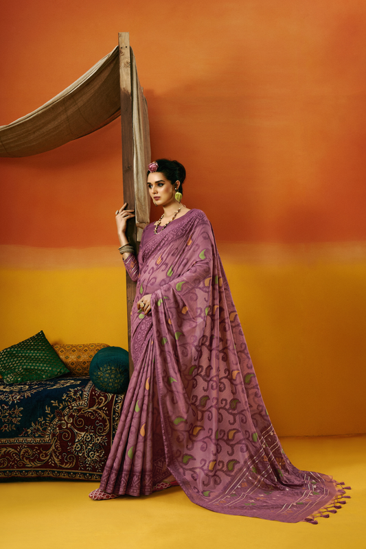 Grace Woven in the Threads of Spun Handwoven Jamdani Elegance