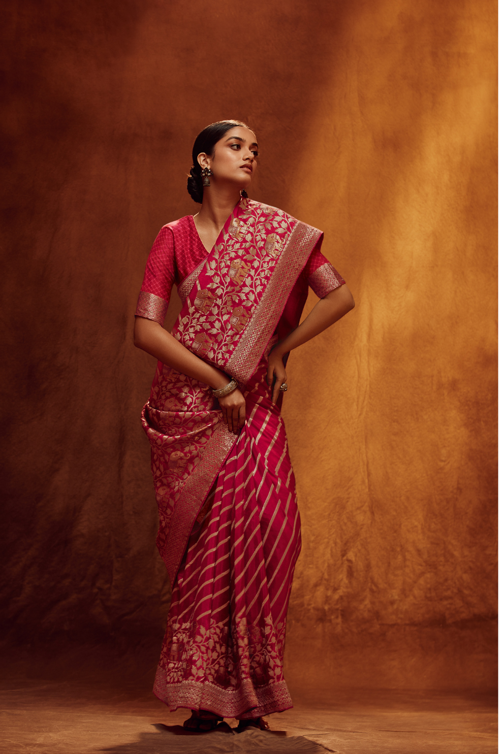 Soft Viscose Solid Saree with Blouse for Everyday Elegance