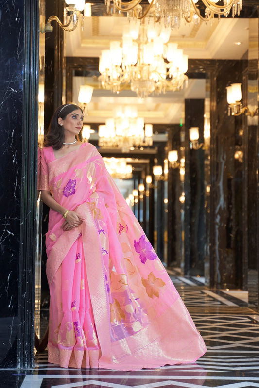 Pure Linen Saree with Elegant Handwoven Weaving Pattern