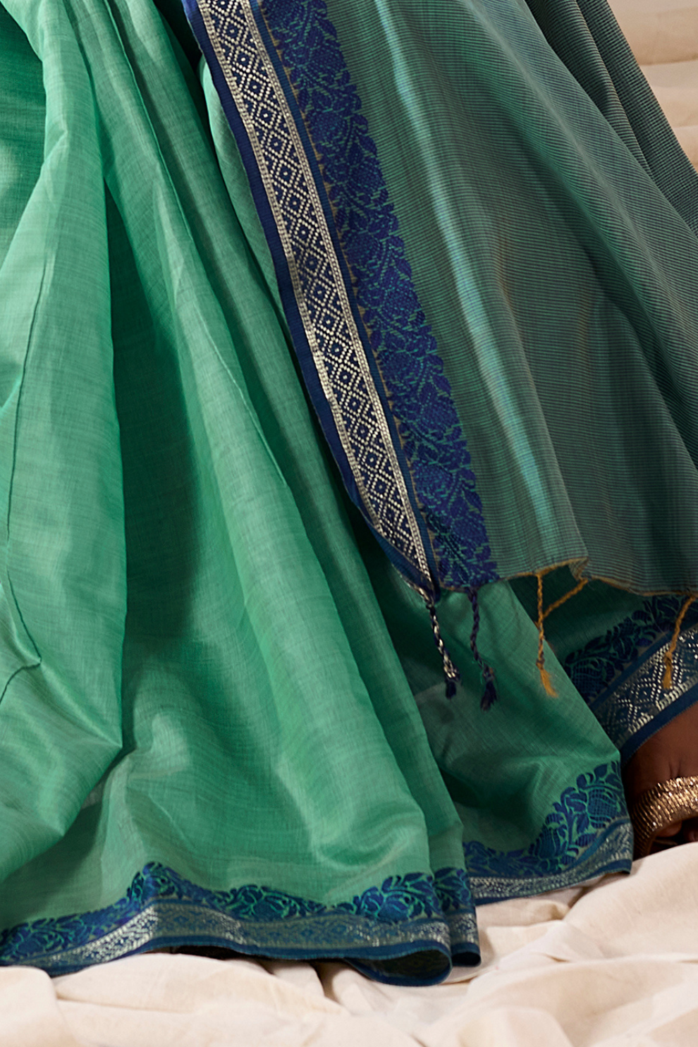 Handloom Cotton Fabric with Contrast Border - LaVante Fashion