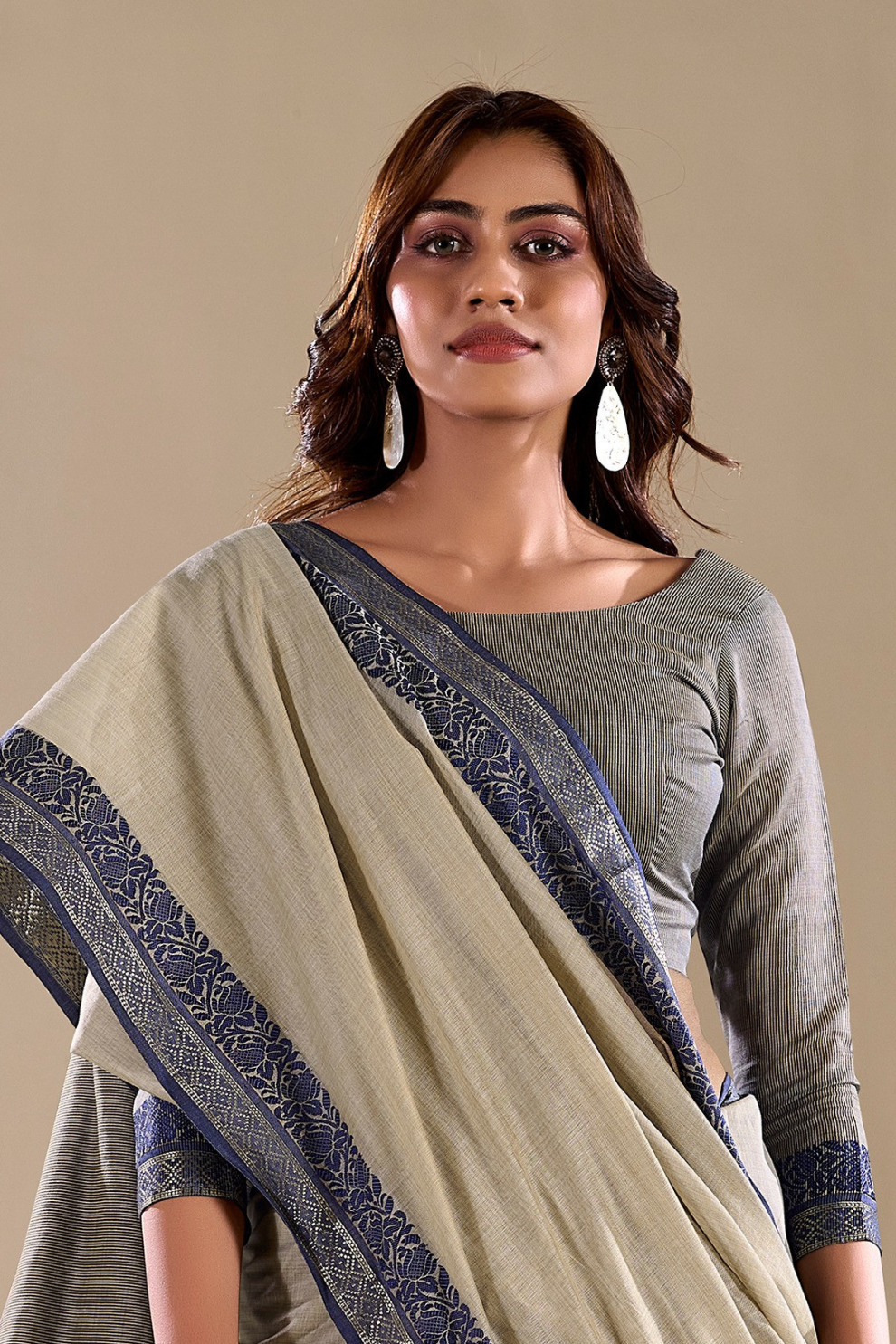 Handloom Cotton Fabric with Contrast Border - LaVante Fashion