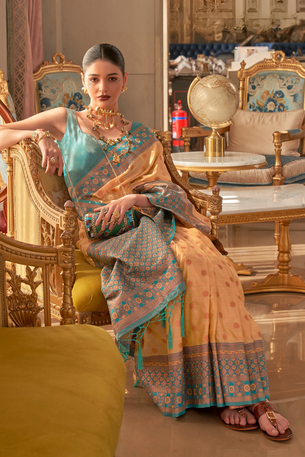 Ethnic Motifs Woven Design Zari Silk Blend Banarasi Saree