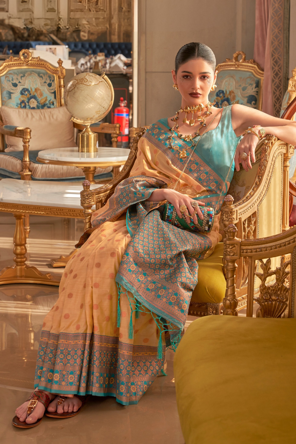 Ethnic Motifs Woven Design Zari Silk Blend Banarasi Saree