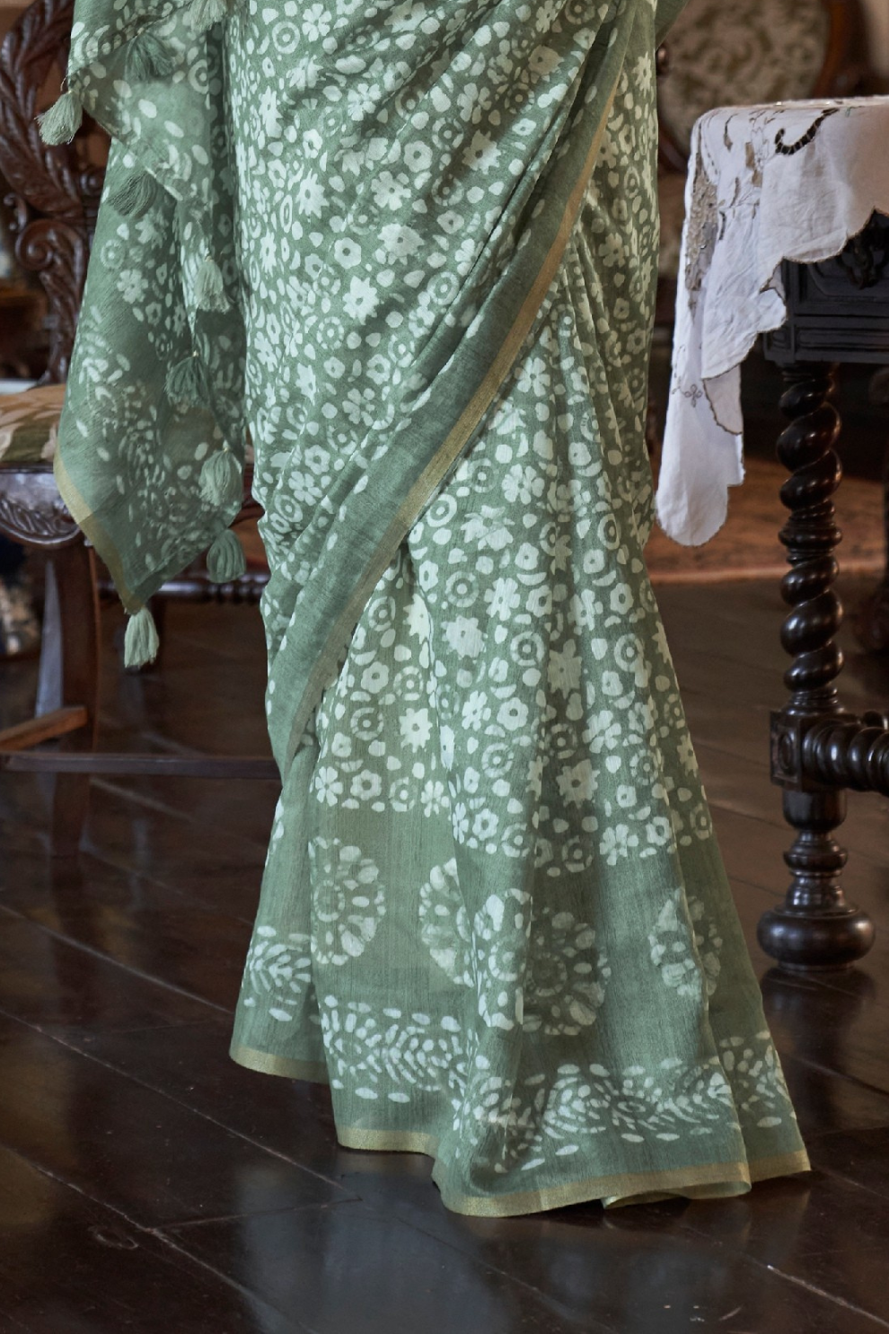 Graceful Bagru Cotton Saree with Dabu Zari Design