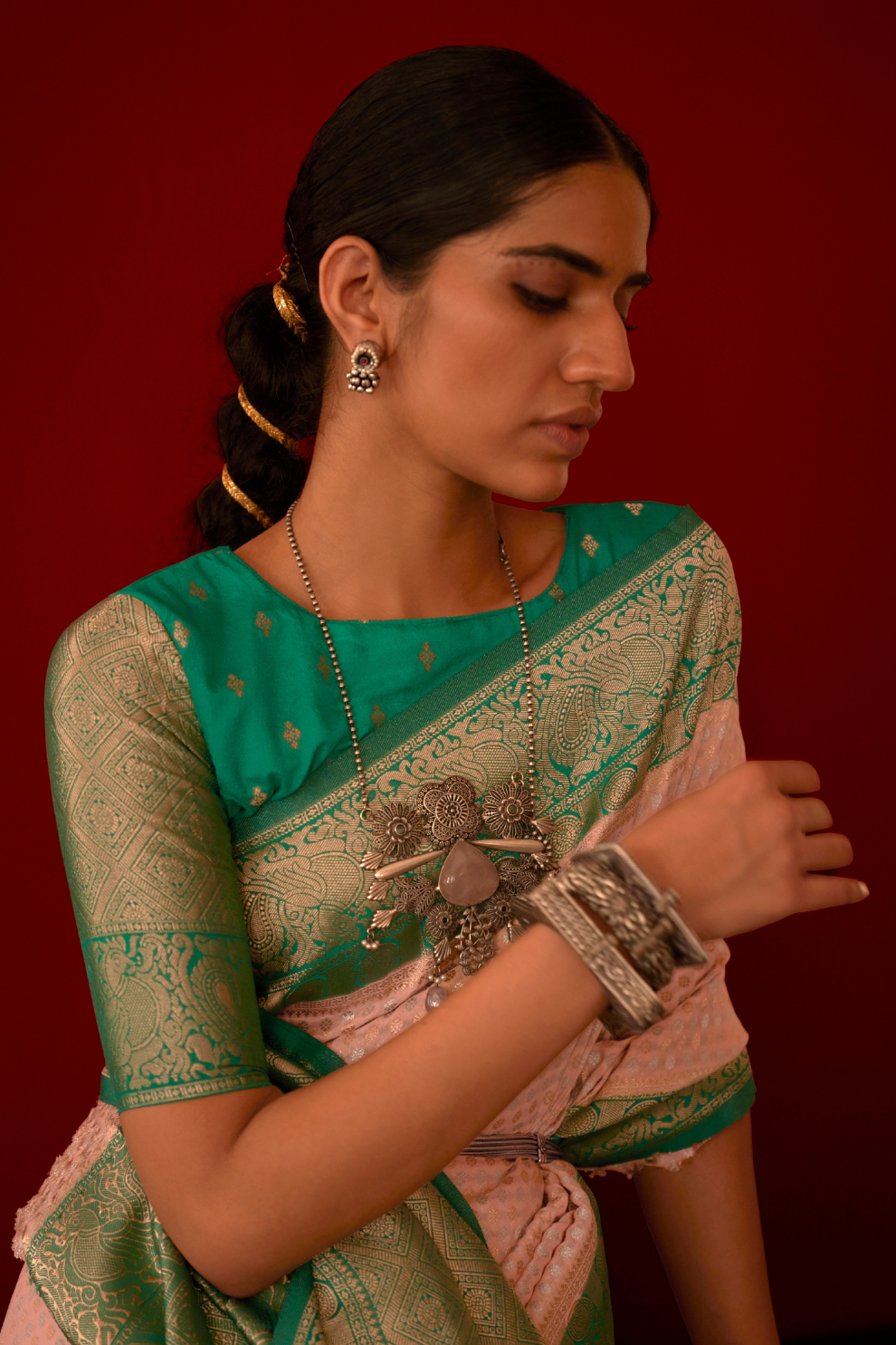 Pure Georgette Saree with Rich Traditional Jari Weaving