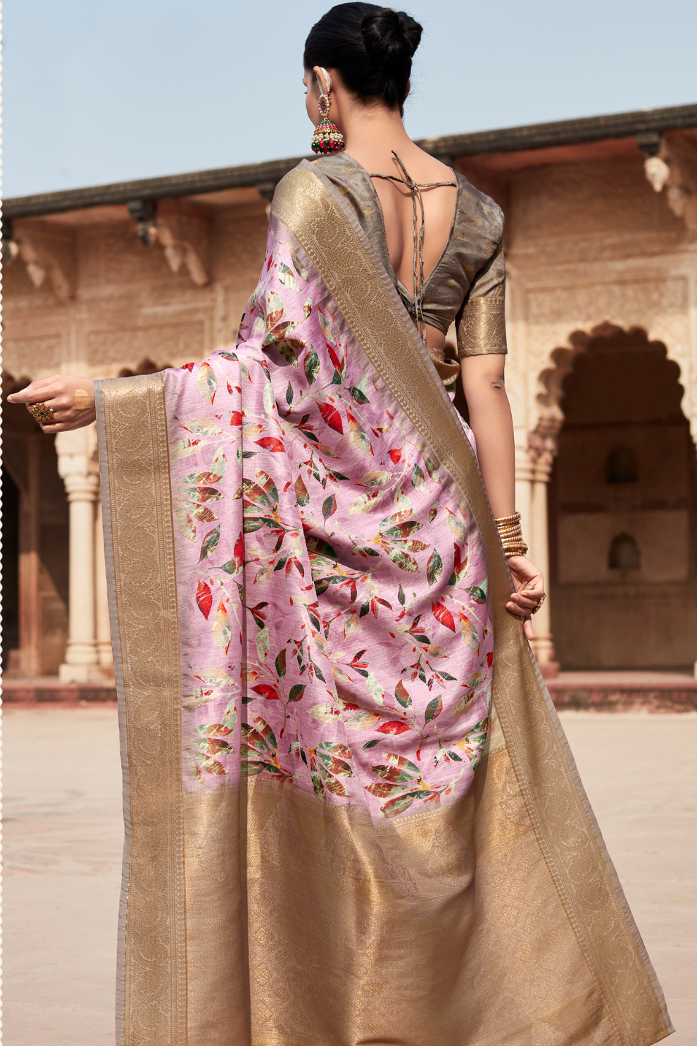 Handloom Silk – Timeless Craftsmanship with a Luxurious Touch - LaVante Fashion
