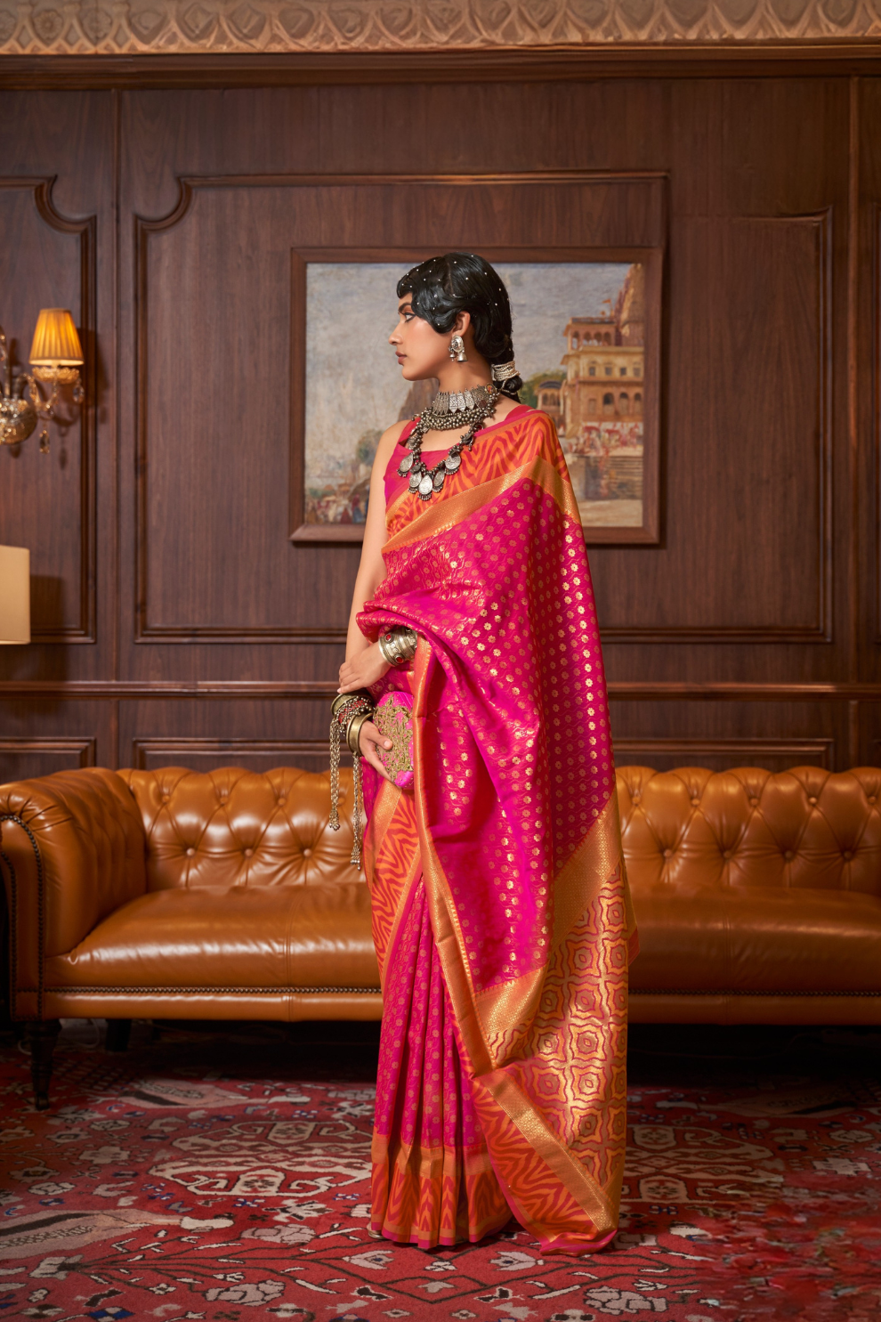 Elegant Handloom Saree with Traditional Zari Weaving