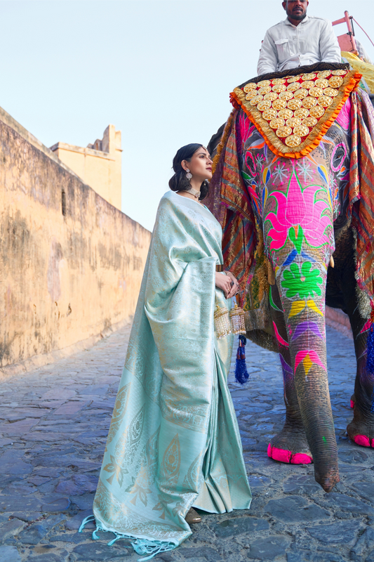 Two-Tone Kanjivaram Saree with Rich Zari Weaving