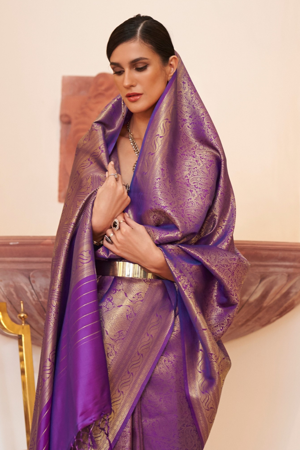 Handloom Banarasi Weaving Silk Saree with Traditional Elegance