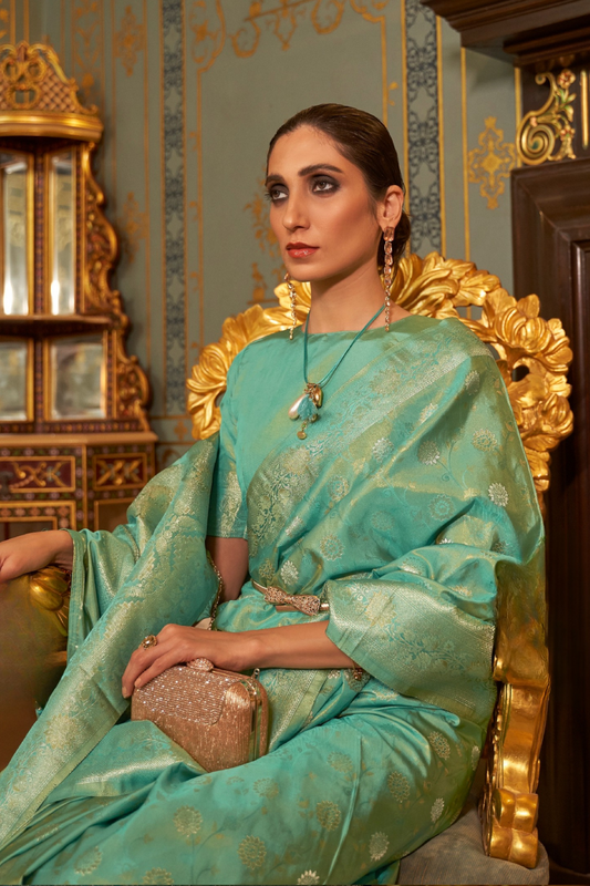 Timeless Handloom Weaving Silk Saree with Traditional Craftsmanship