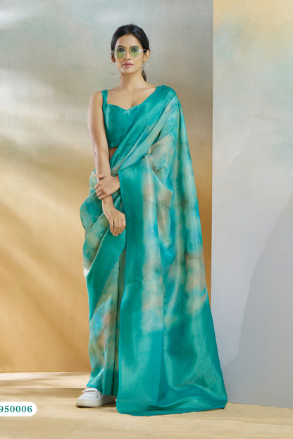 Handloom Weaving Silk – Heritage Craft in Every Thread - LaVante Fashion