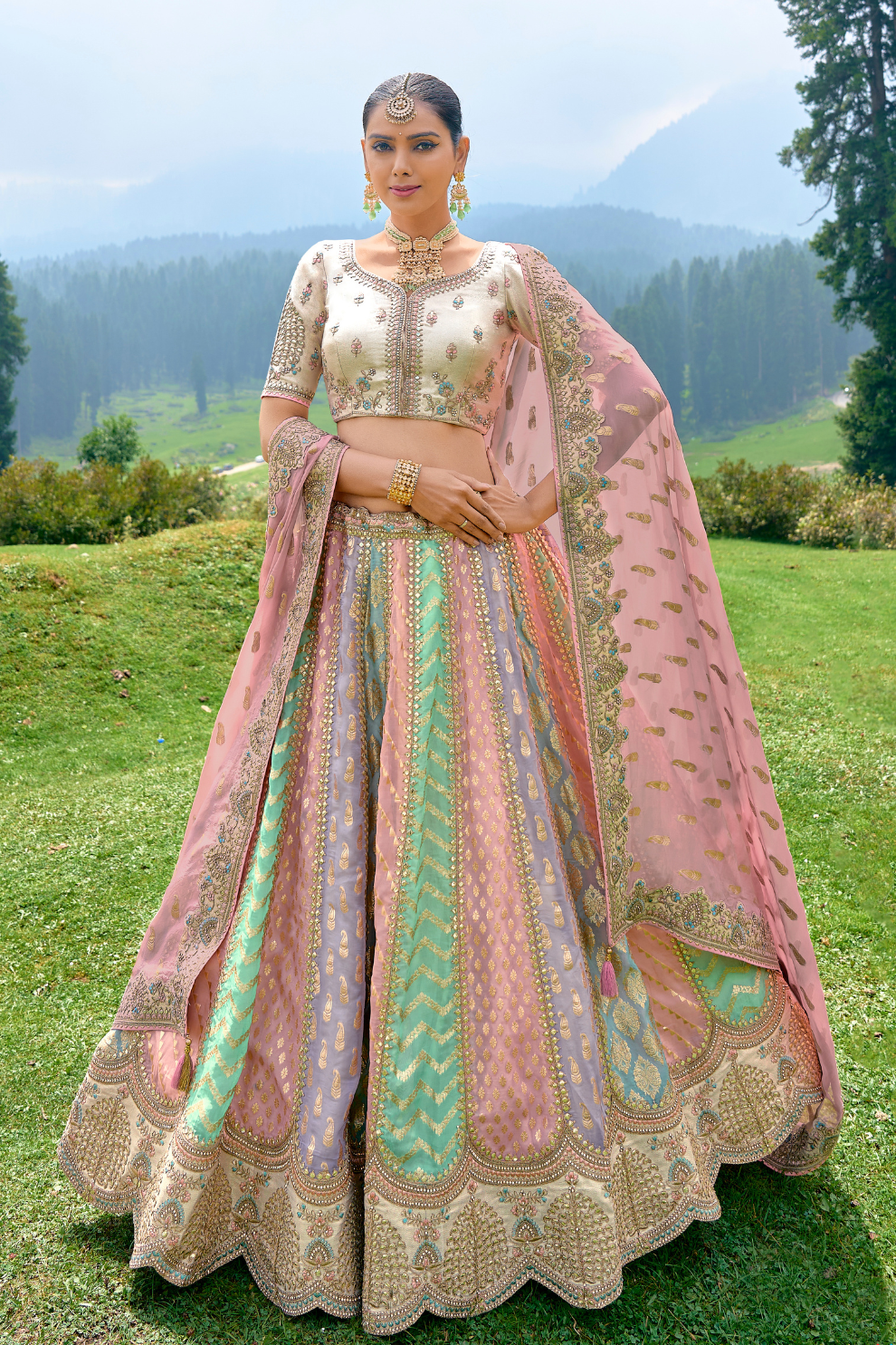 Elegant Pastel Bridal Lehenga – Heavy Zari & Thread Embroidery