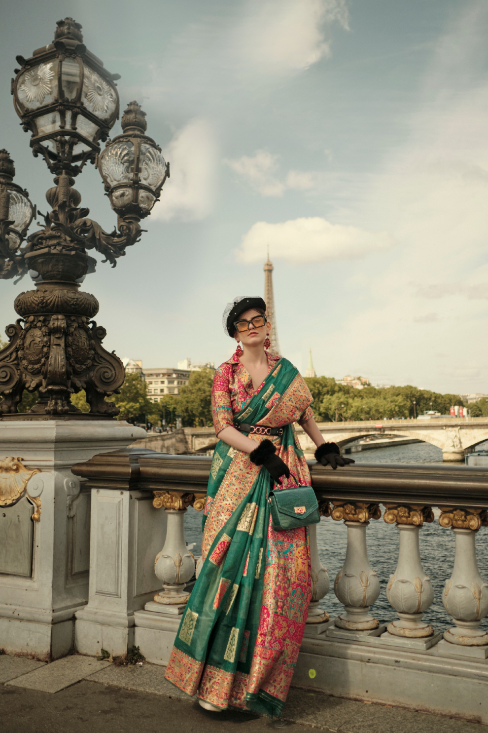 Kashmiri Modal Handloom Weaving Saree with Intricate Traditional Patterns