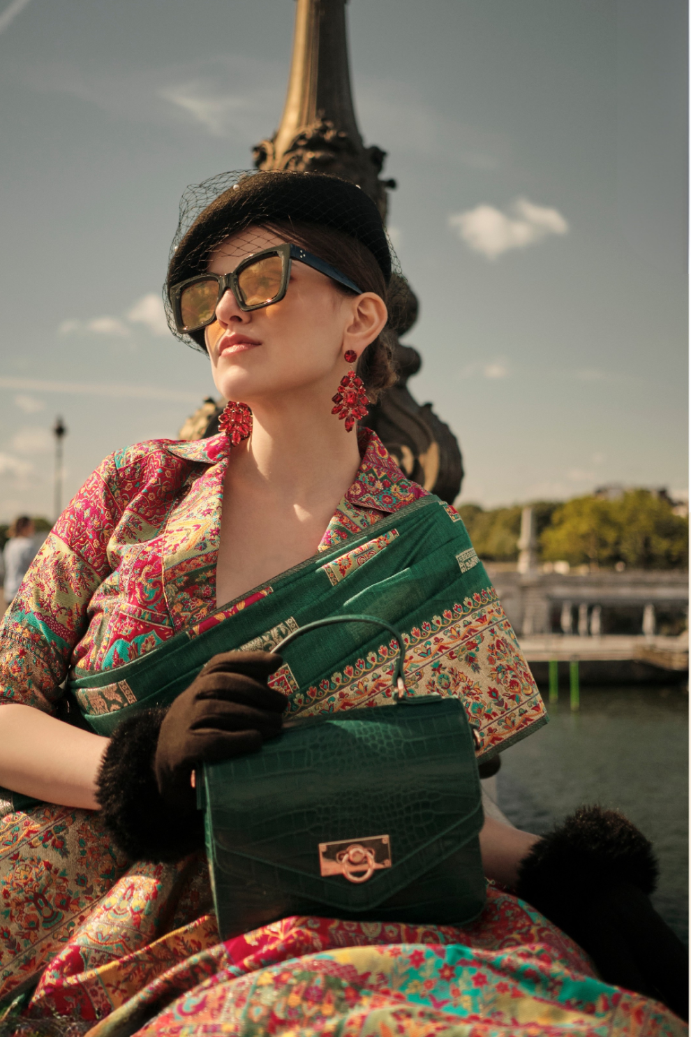 Kashmiri Modal Handloom Weaving Saree with Intricate Traditional Patterns