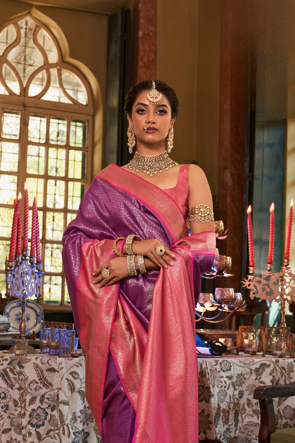 Graceful Kanjeevaram Silk Blend Saree with Motif Work