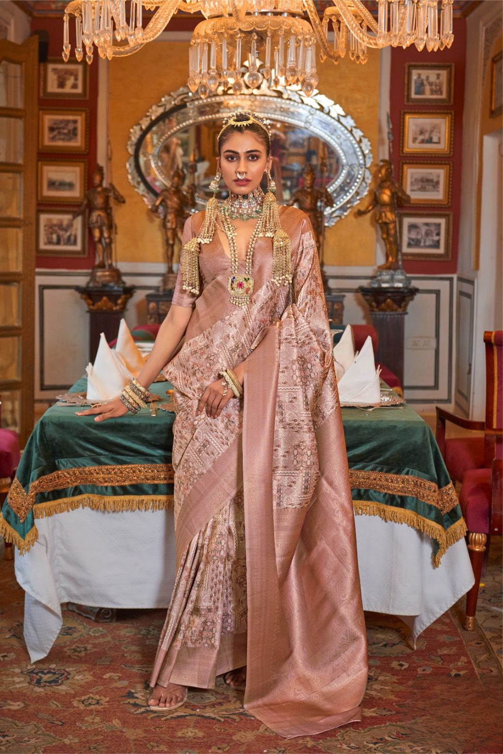 Elegant Silk Blend Saree with Kanjivaram Weave