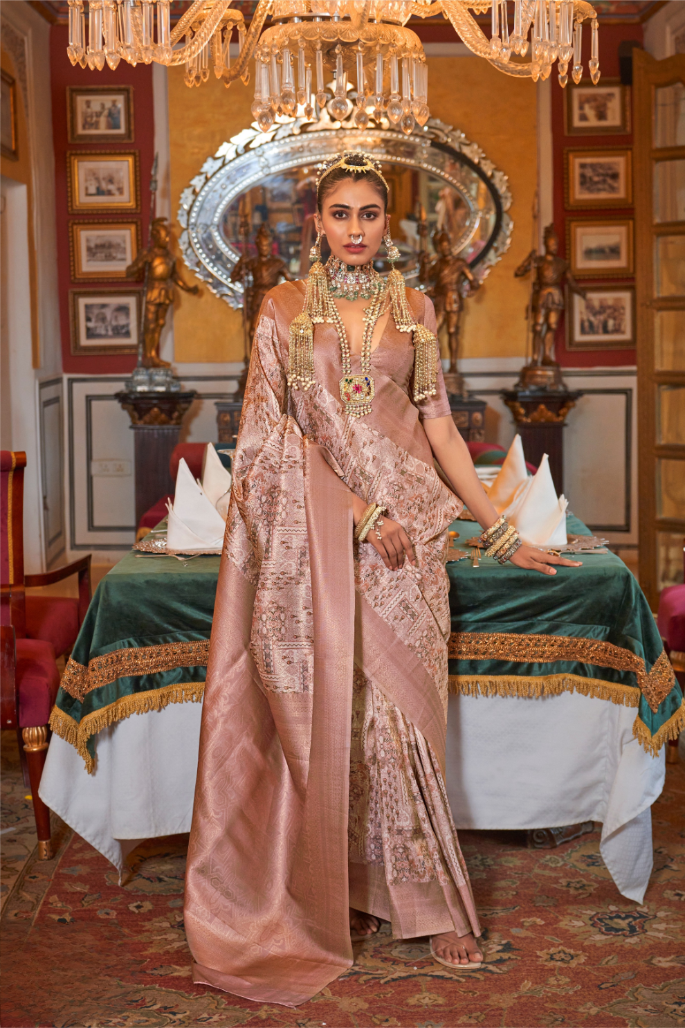 Elegant Silk Blend Saree with Kanjivaram Weave