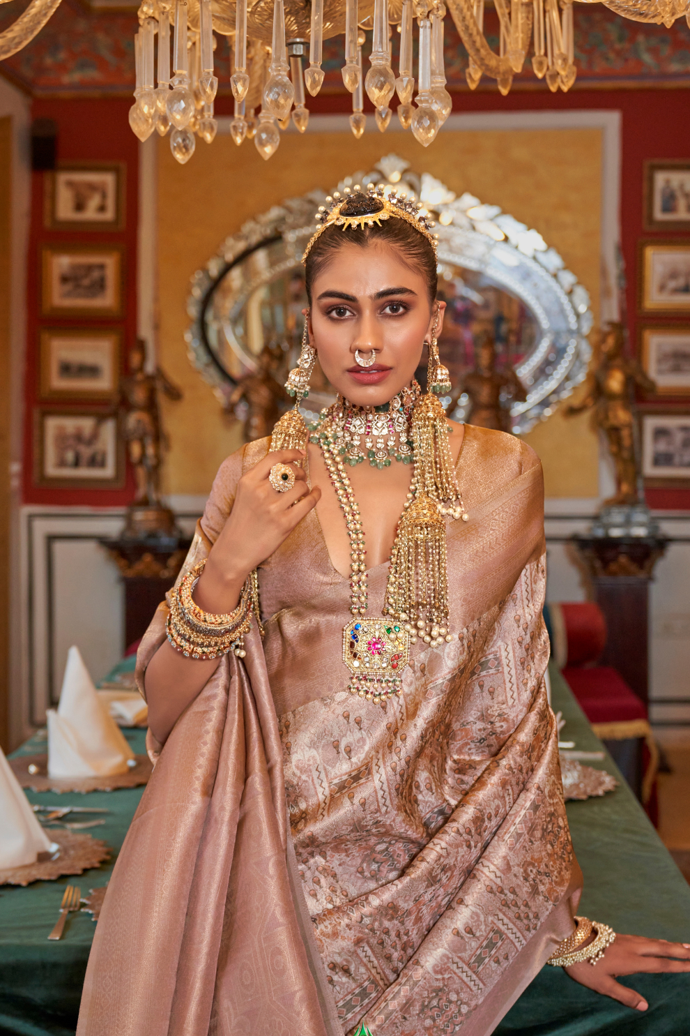 Elegant Silk Blend Saree with Kanjivaram Weave