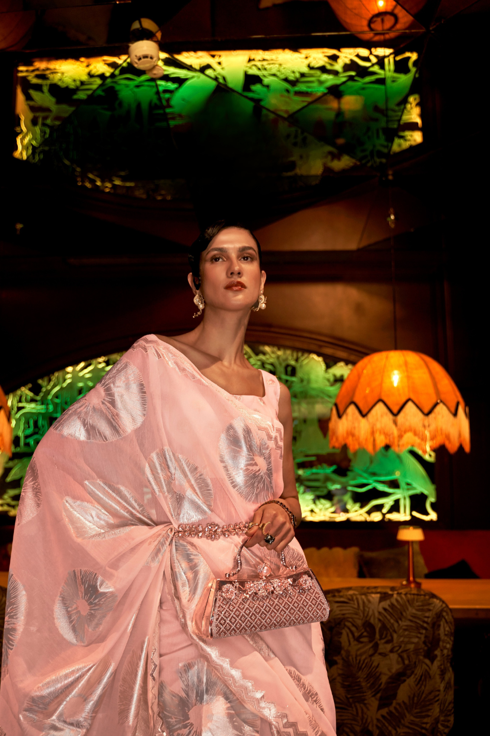 Elegant Handloom Saree with Traditional Woven Design