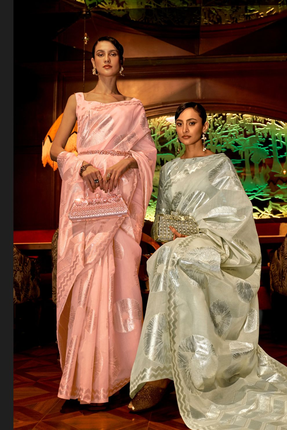 Elegant Handloom Saree with Traditional Woven Design