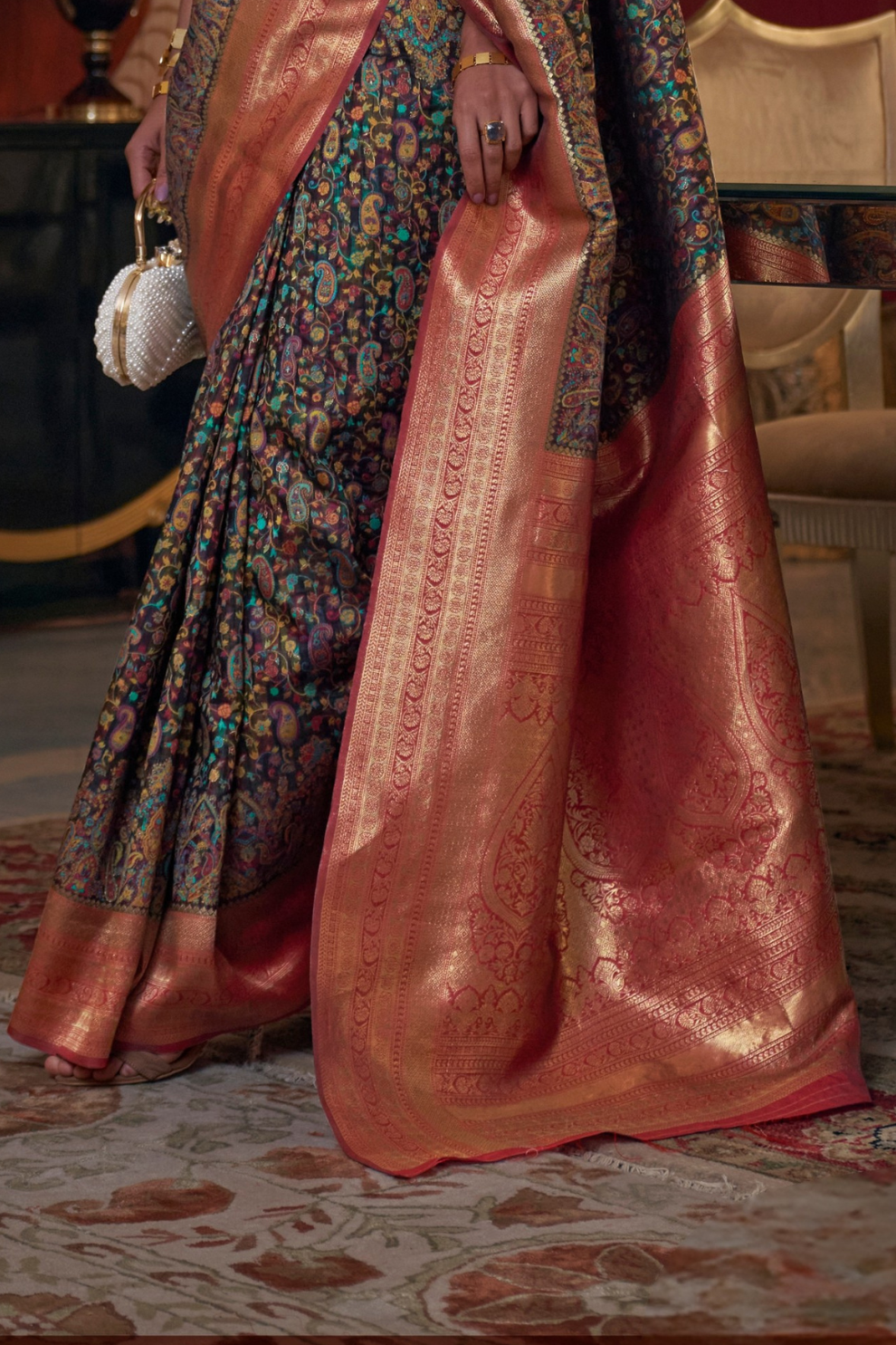 Handloom Saree with Kashmiri Chaap Weaving Design Elegance