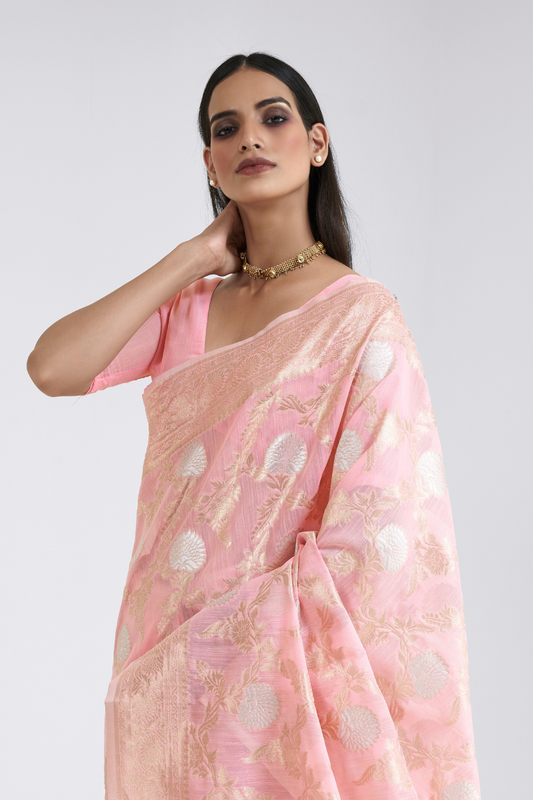 Traditional Linen Silk Saree with Elegant Zari Patterns