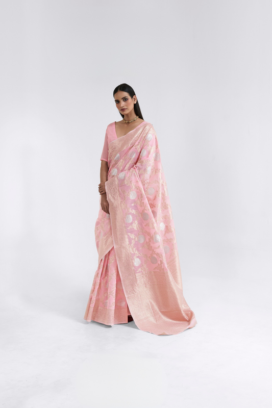 Traditional Linen Silk Saree with Elegant Zari Patterns