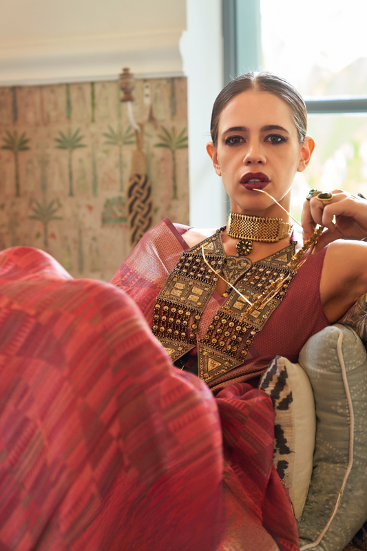 Pure Handloom Two Tone Organza Saree with Elegant Weaving