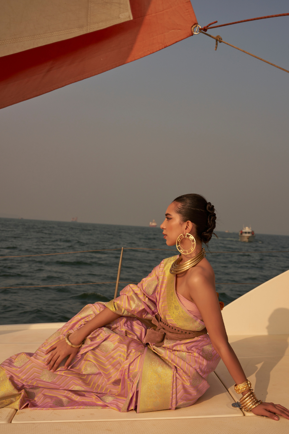 Regal Zari Woven Banarasi Saree with Traditional Motifs