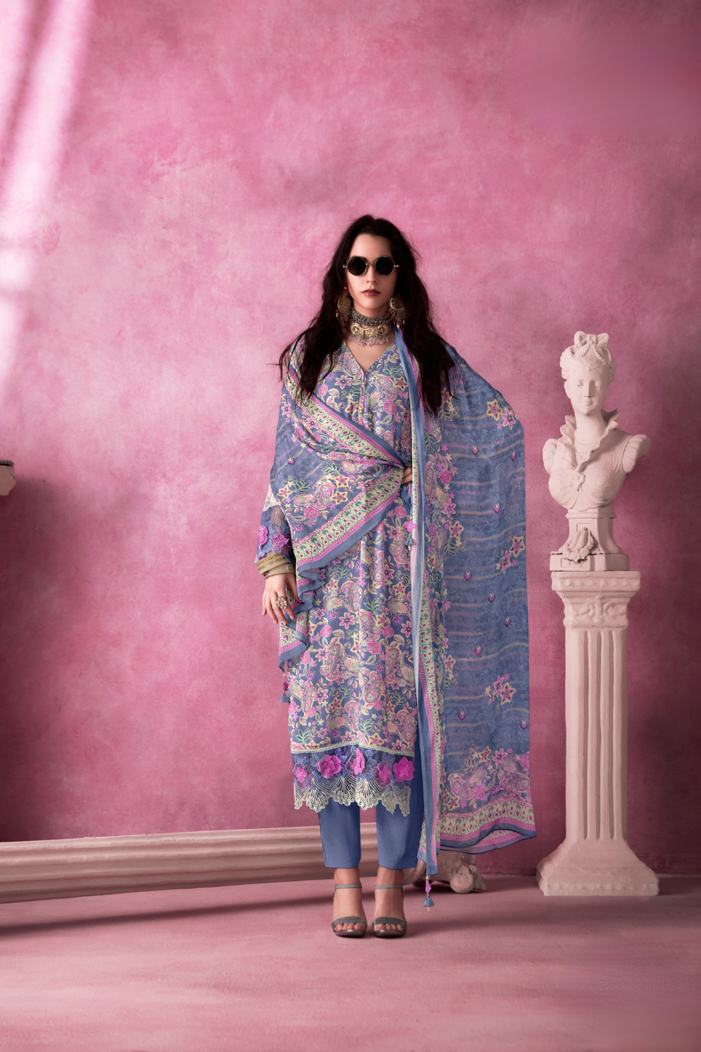 Pure Muslin Salwar Suit with Digital Print & Elegant Embroidery