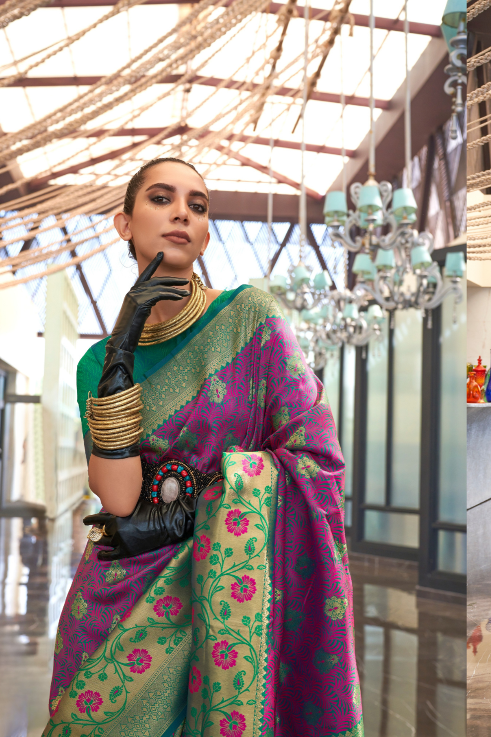 Timeless Woven Zari Silk Saree with Traditional Elegance