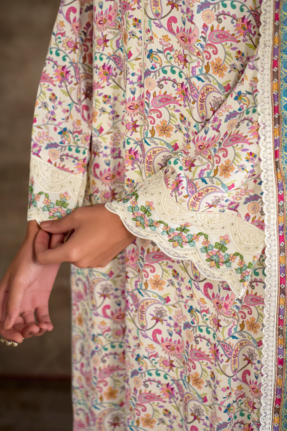 Pure Muslin Salwar Suit with Digital Print & Kashmiri Embroidery