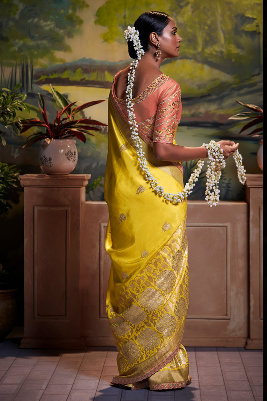 Royal Radiance Exquisite Pure Dola Silk Saree for Timeless Elegance