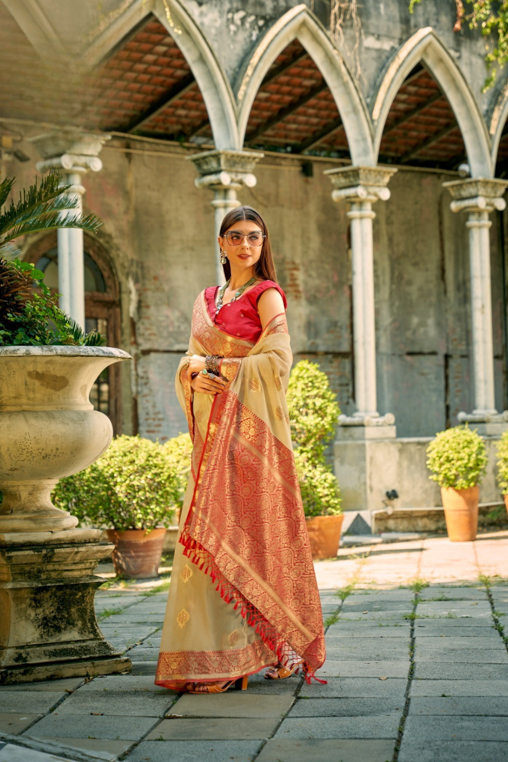 Elegant Soft Tissue Silk Draped in Traditional Zari Work - LaVante Fashion