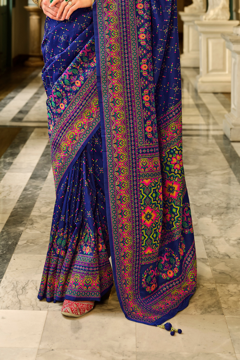 Traditional Banarasi Saree in Poly Viscose Silk with Meenakari Weave