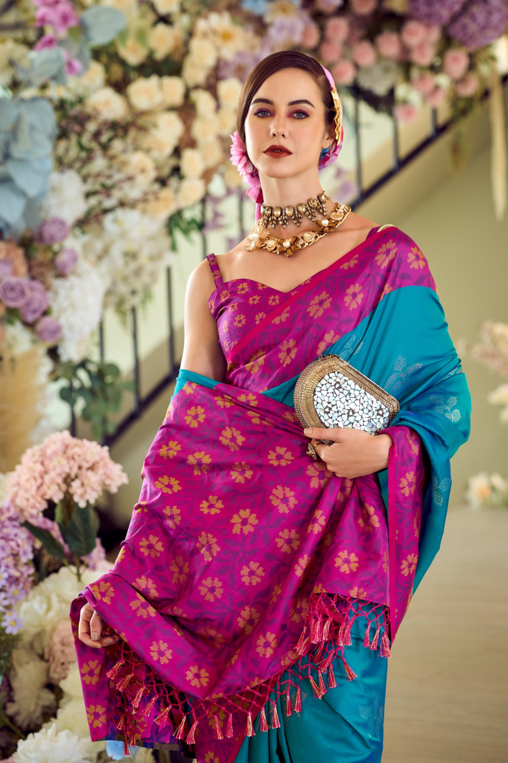 Soft Silk Saree with Traditional Ikkat Border - LaVante Fashion