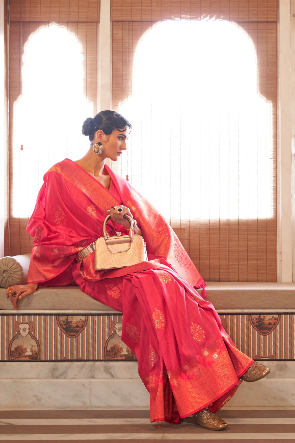 Banarasi Zari Saree with Floral Woven Design Elegance