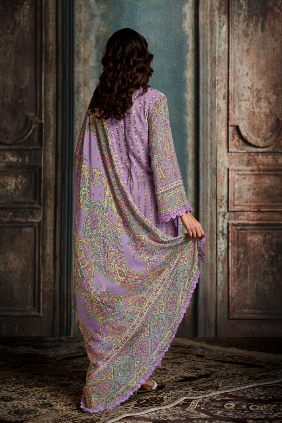 Lavender Straight Cut Salwar Suit with Digital Print Elegance